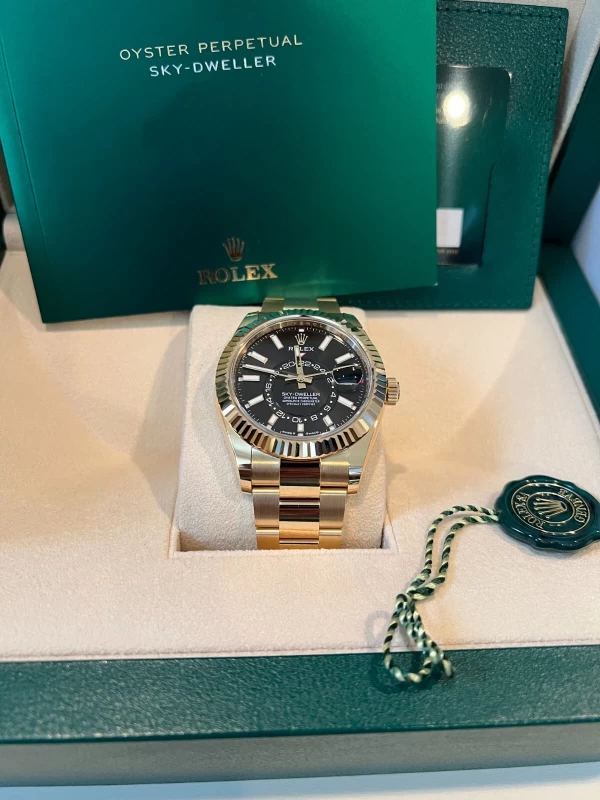 2025 Rolex Sky-Dweller 18K Yellow Gold 336938 42mm Gold Watch Black Dia